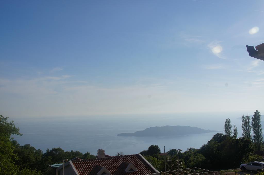 Apartments Kuljace Sveti Stefan Bilik gambar