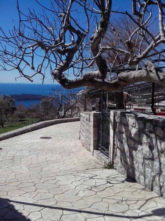 Apartments Kuljace Sveti Stefan Bilik gambar